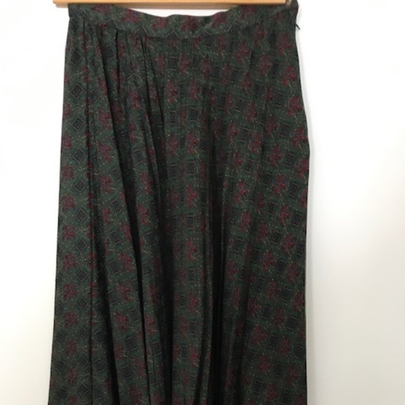 Silk Skirt - Picture 2 of 6